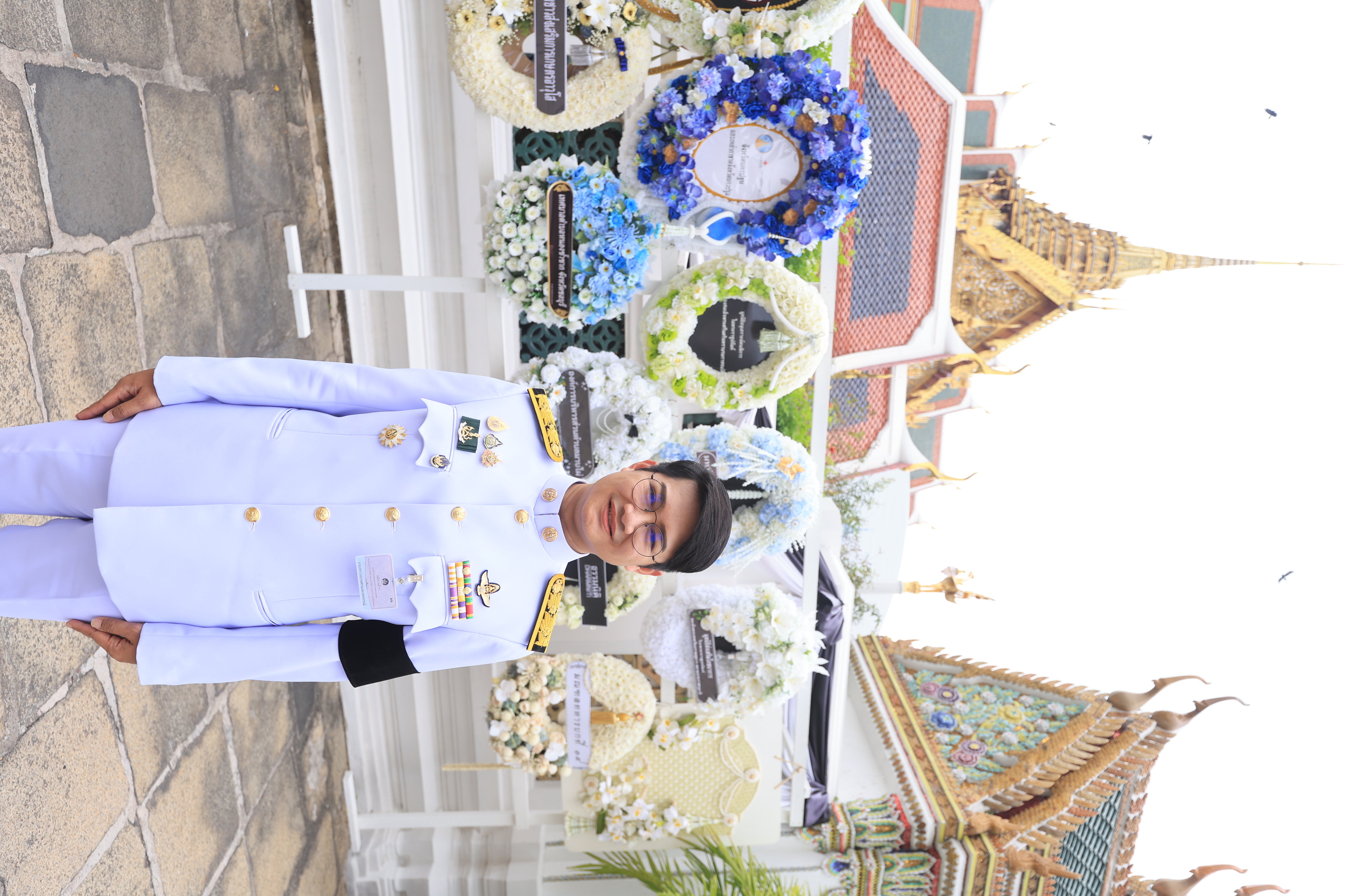 title - คณะผู้บริหาร ส.ป.ก. ร่วมผลัดเวรเฝ้าฯ พระพิธีธรรมสวดพระอภิธรรมพระบรมศพ สมเด็จพระนางเจ้าสิริกิติ์ พระบรมราชินีนาถ พระบรมราชชนนีพันปีหลวง